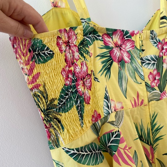 Kalani 50’s Dress by Hell Bunny - Picture 13 of 16